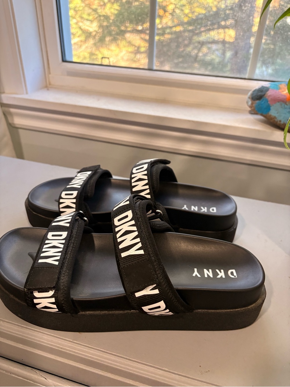 DKNY Women’s Black Logo Slide Sandals Platforms NWOT